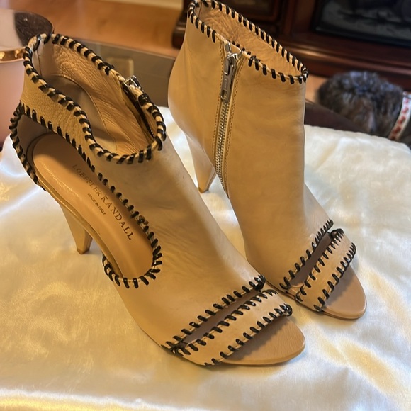Loeffler Randall shoes. Made in Italy. Tan with black whip stitching. - Picture 4 of 5